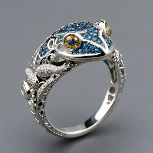 Blue glittering frog ring in sterling silver