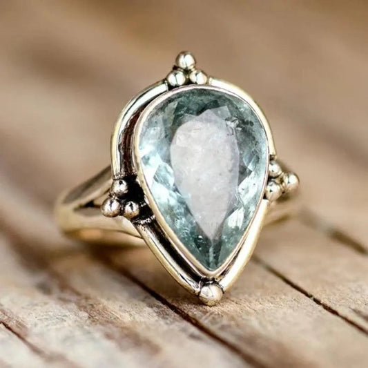 Vintage style ring with blue crystal